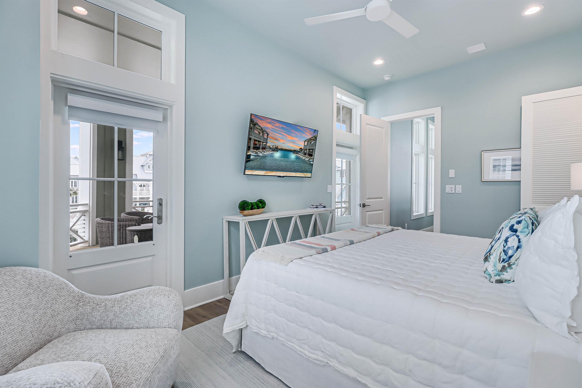 Primary King Bedroom, 2nd Floor