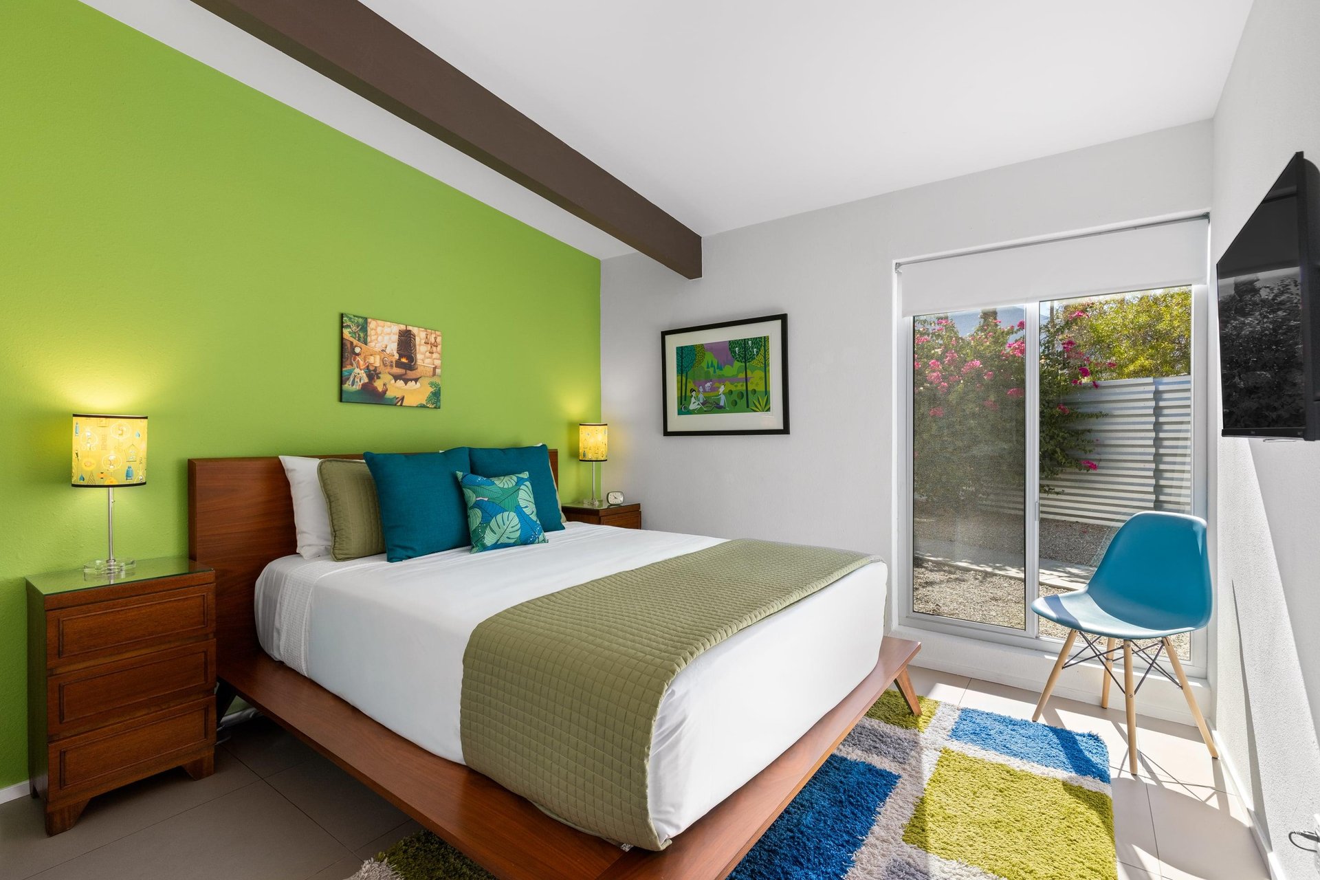 Guest bedroom