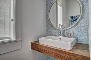 Powder Room, 1st Floor