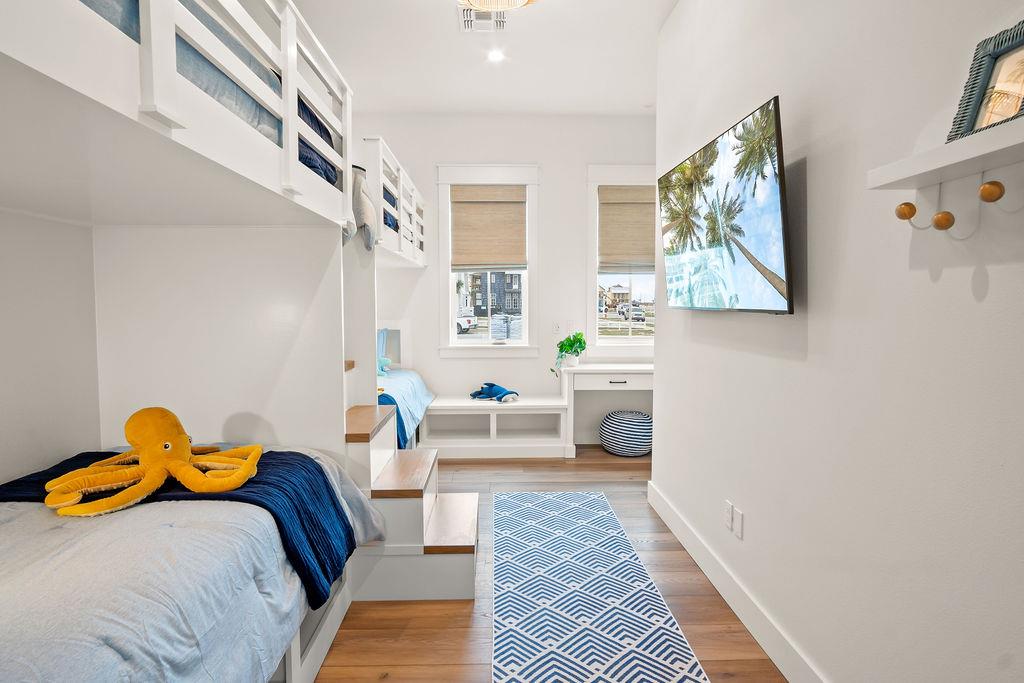 Bunk Bedroom, 1st Floor