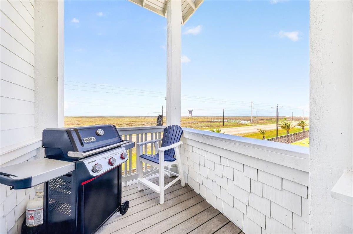 2nd Floor, Grilling Area