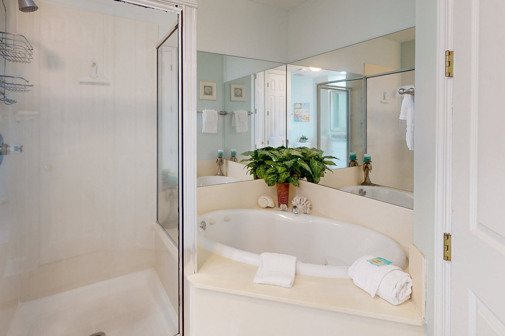 Regency Isle 1005 19