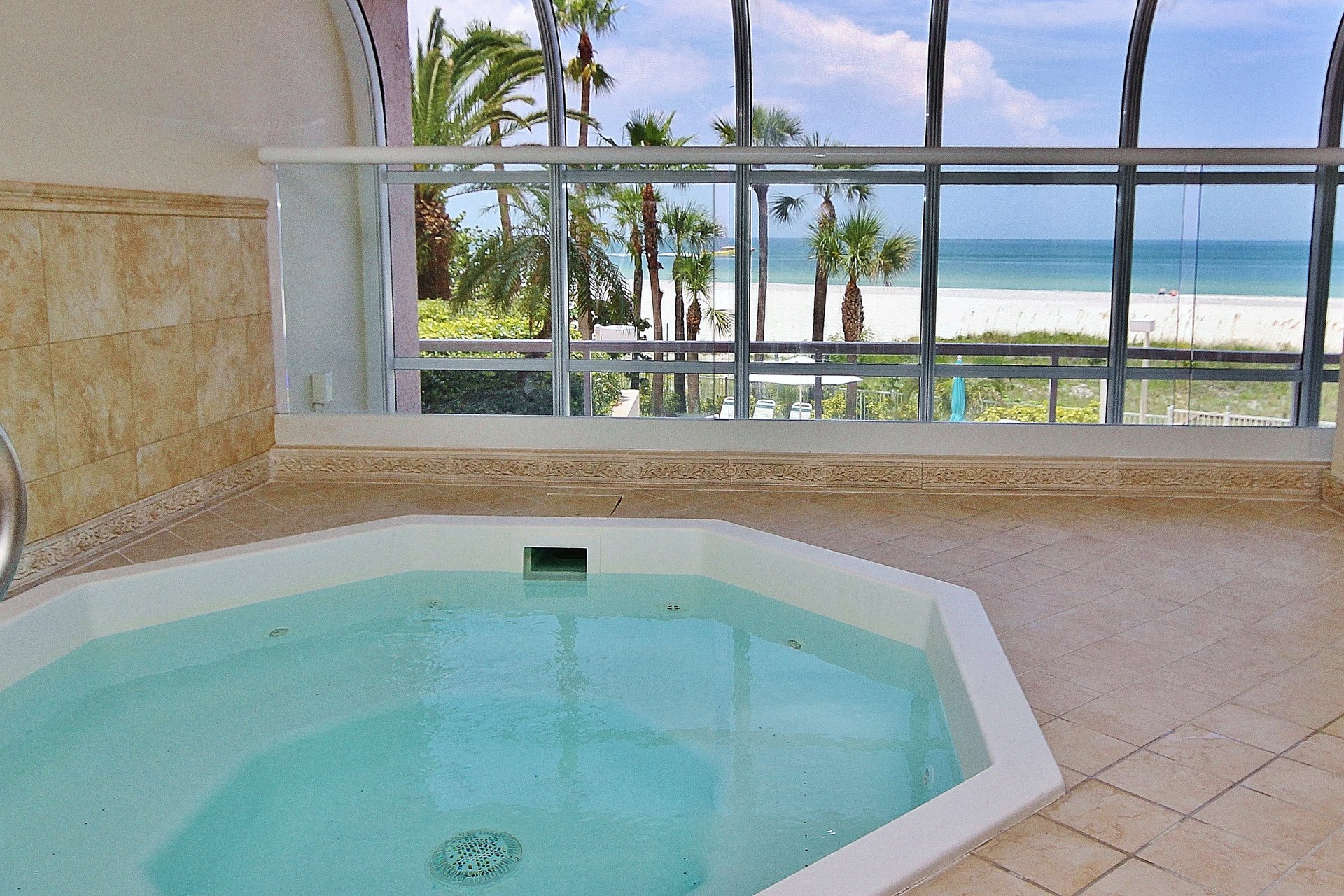 Crescent Beach Club I 16C 23