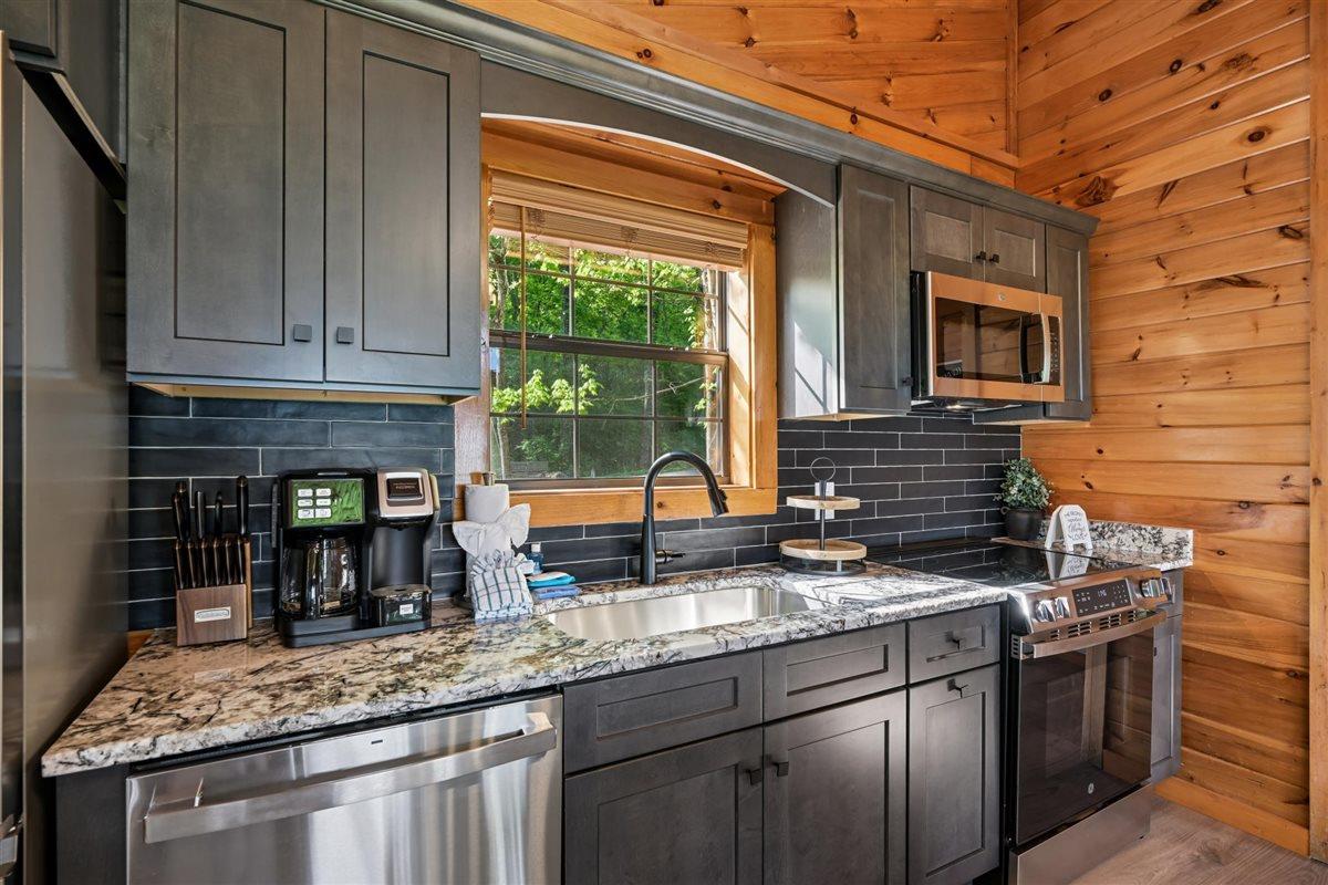 08Kitchen