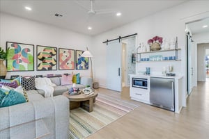 Living area, 2nd Floor