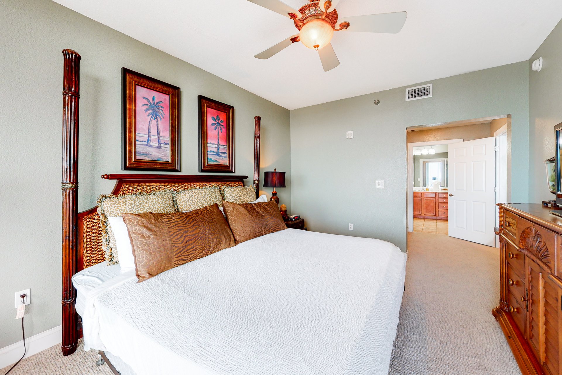 Emerald Dolphin 0620 8