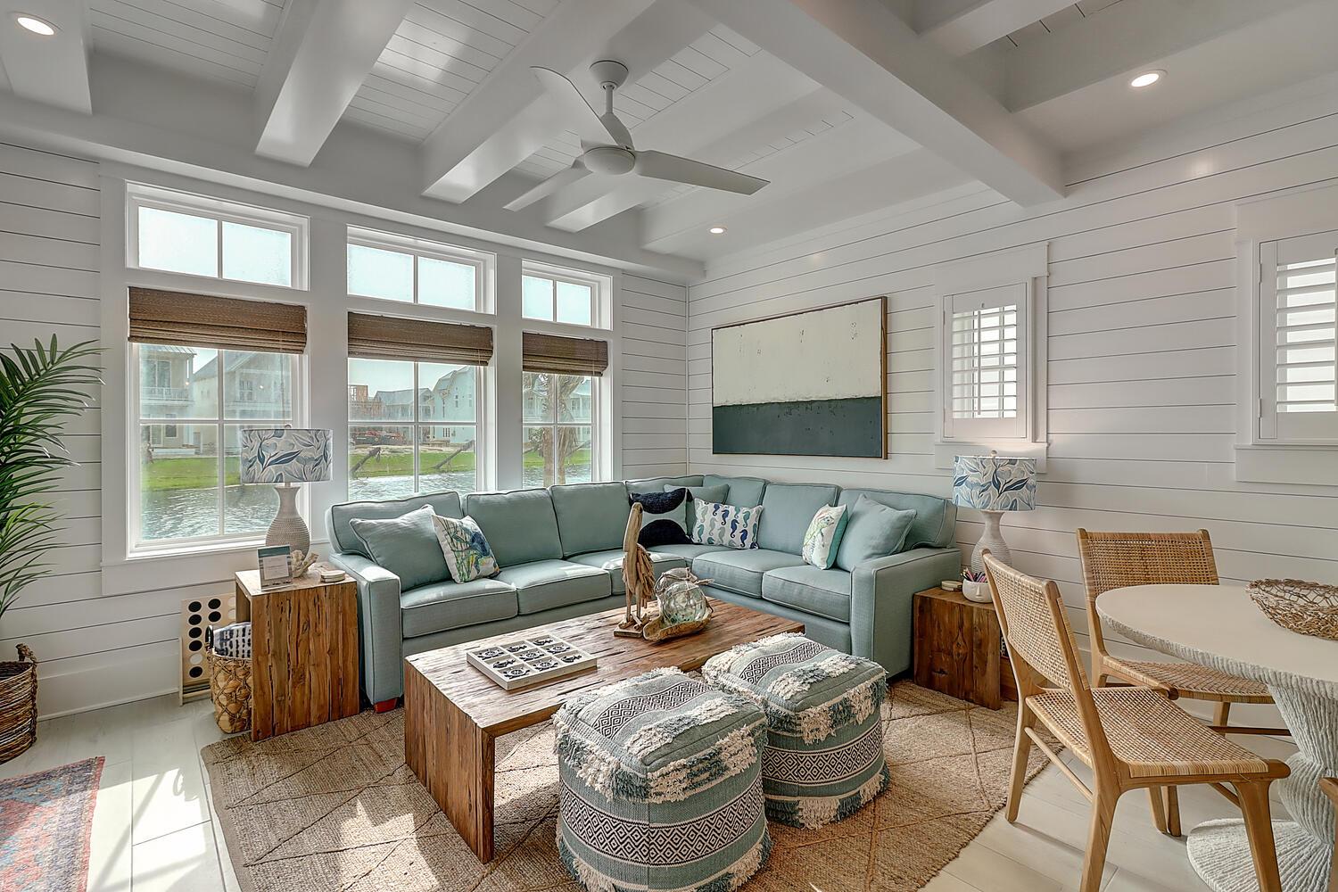 1st Floor Living Area