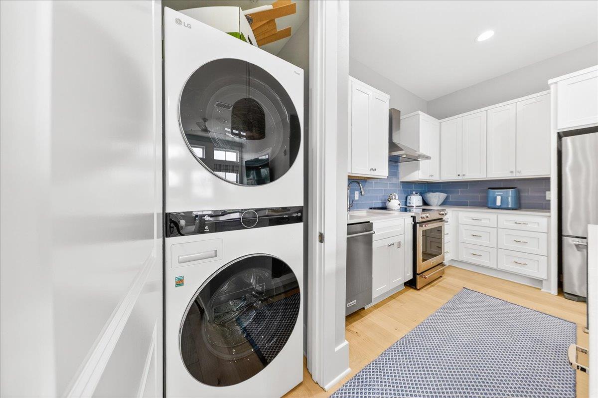 1st Floor, Laundry Closet