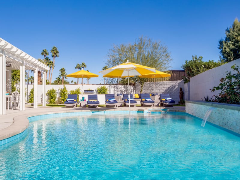 Huge Private Pool Yard