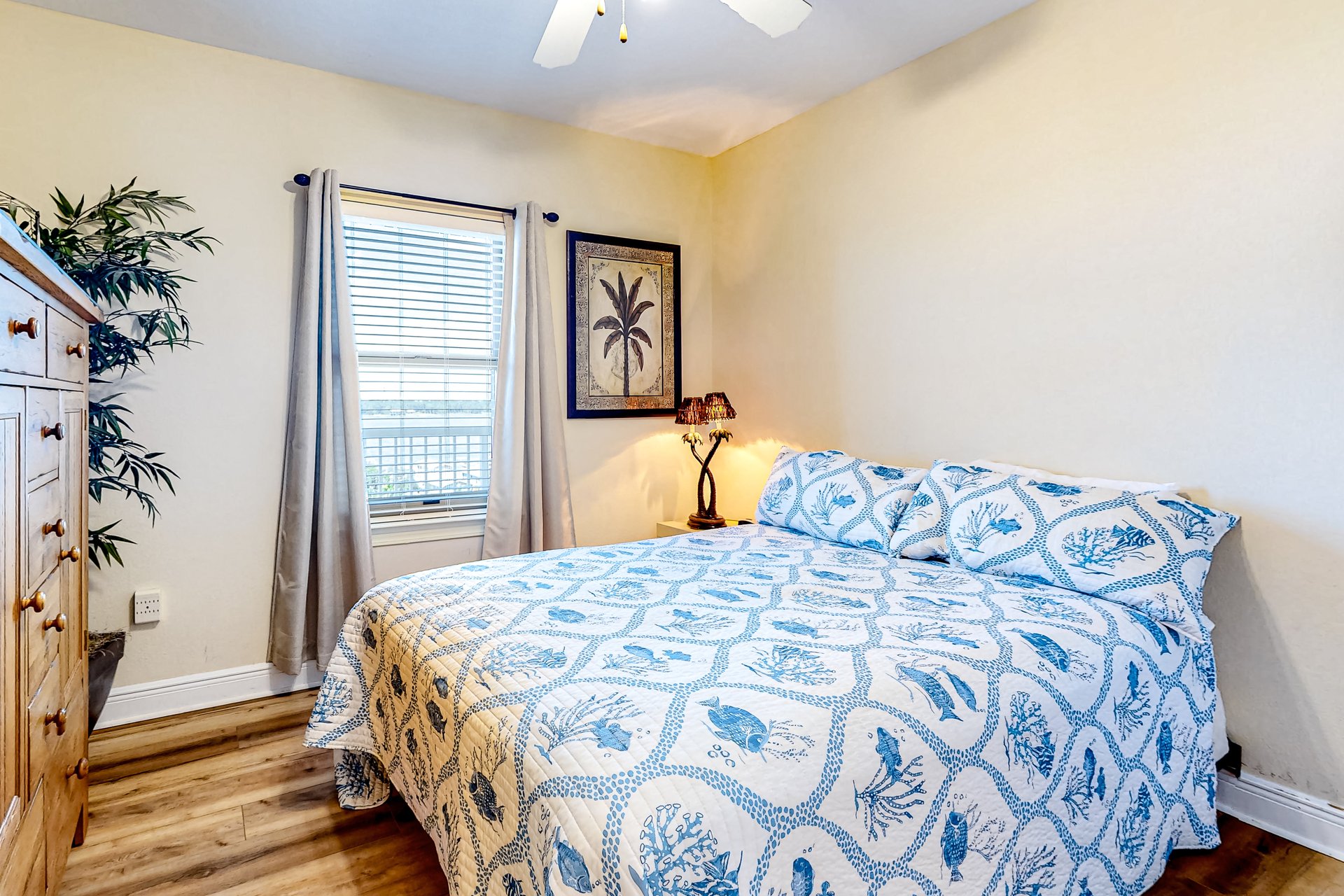 Crystal Tower 807 14