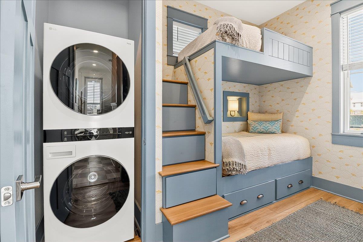 1st Bunk Room, 1st Floor