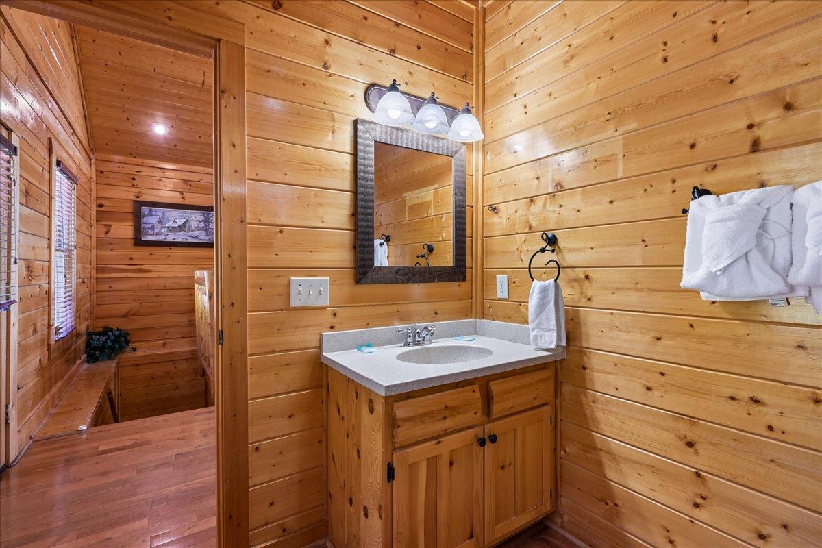 Main LevelBath