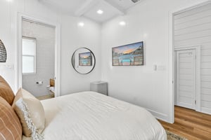 Queen Bedroom, Ground Floor