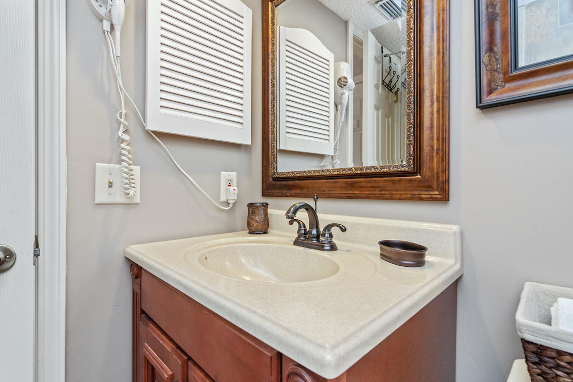 bathroom2view3.jpg