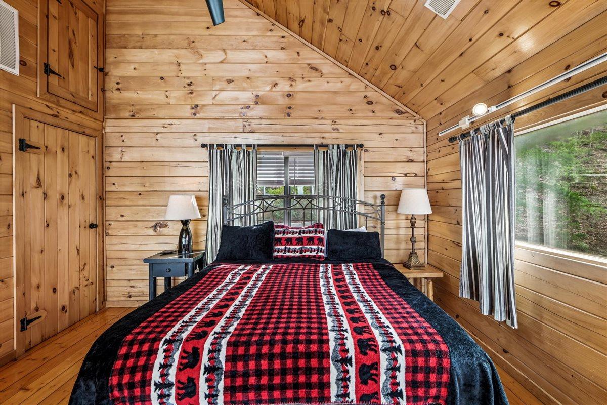 46Primary Bedroom