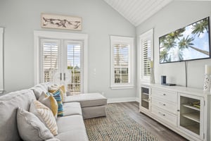 2nd Floor, Living Room