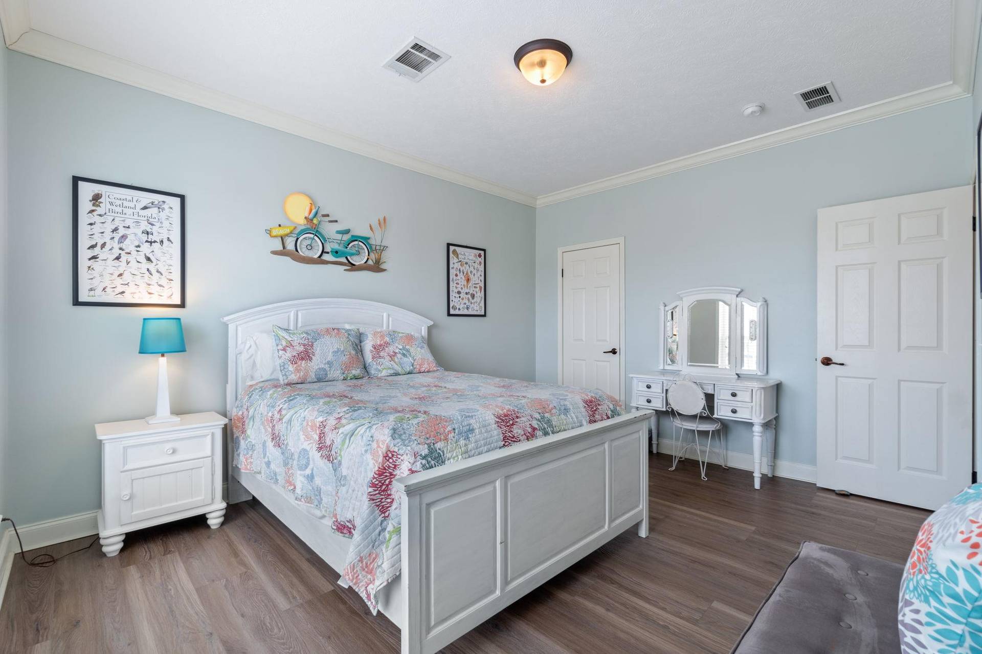 Guest Bedroom 1 Queen