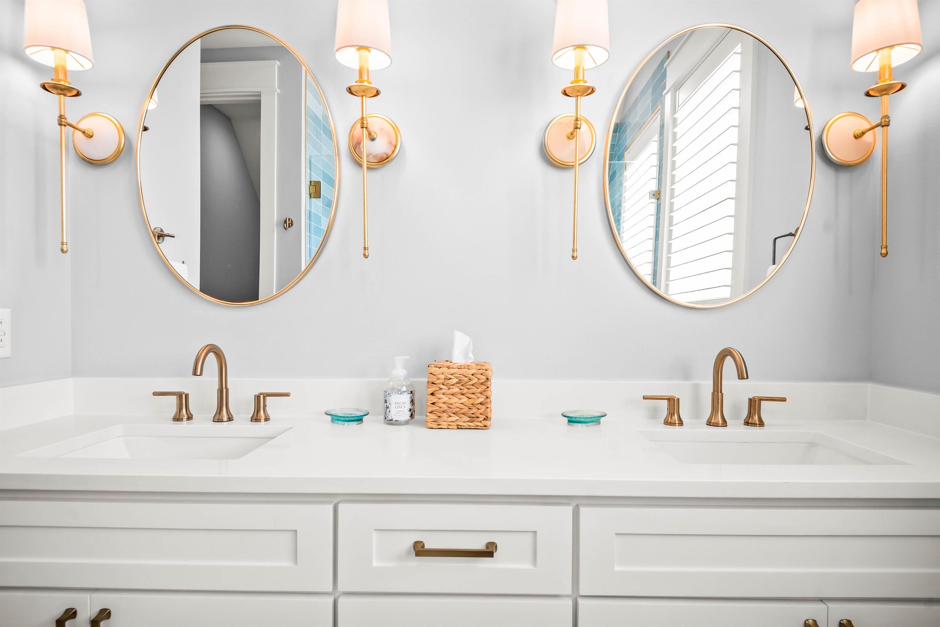 Primary King Bathroom, 3rd Floor