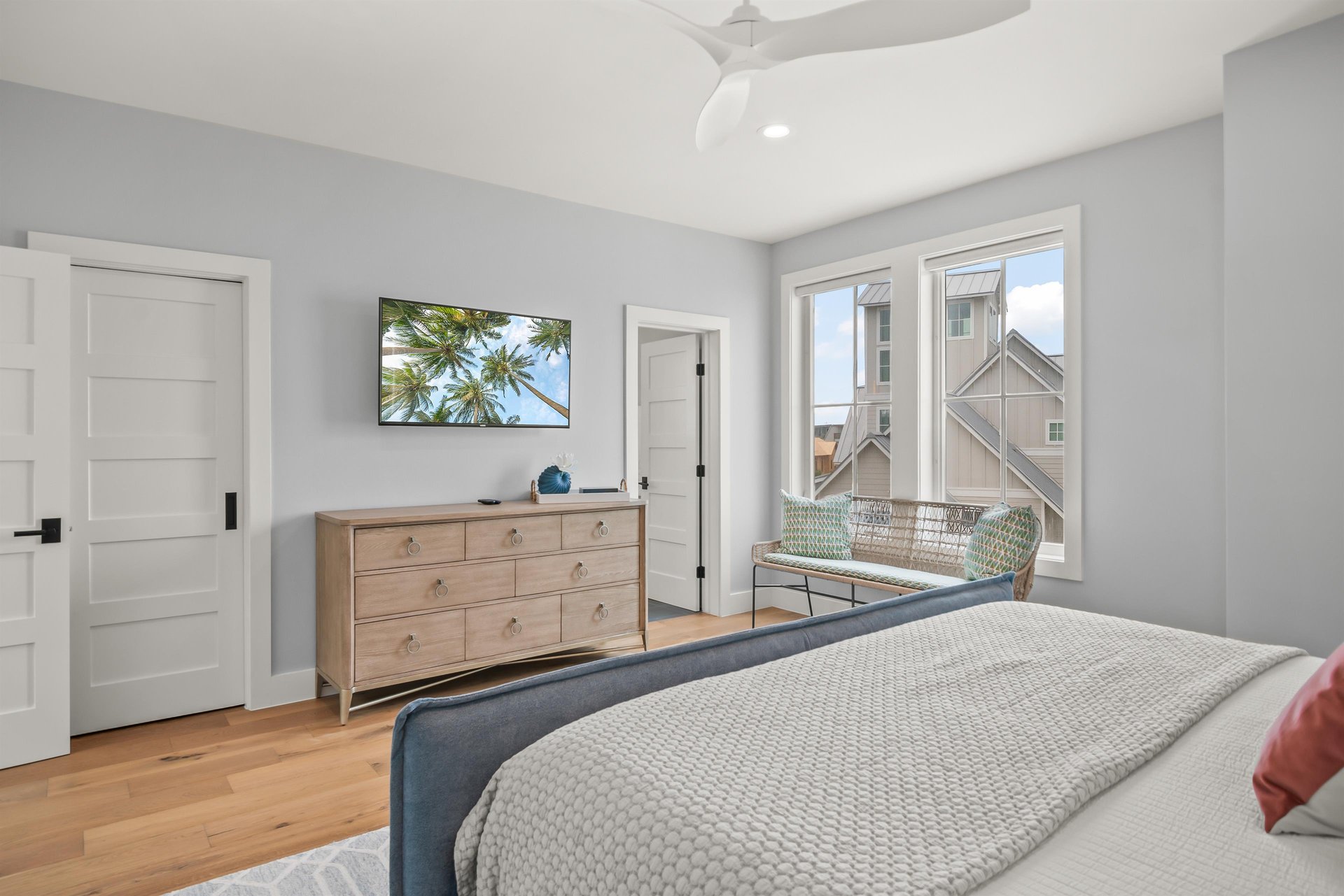 King Bedroom, 3rd Floor