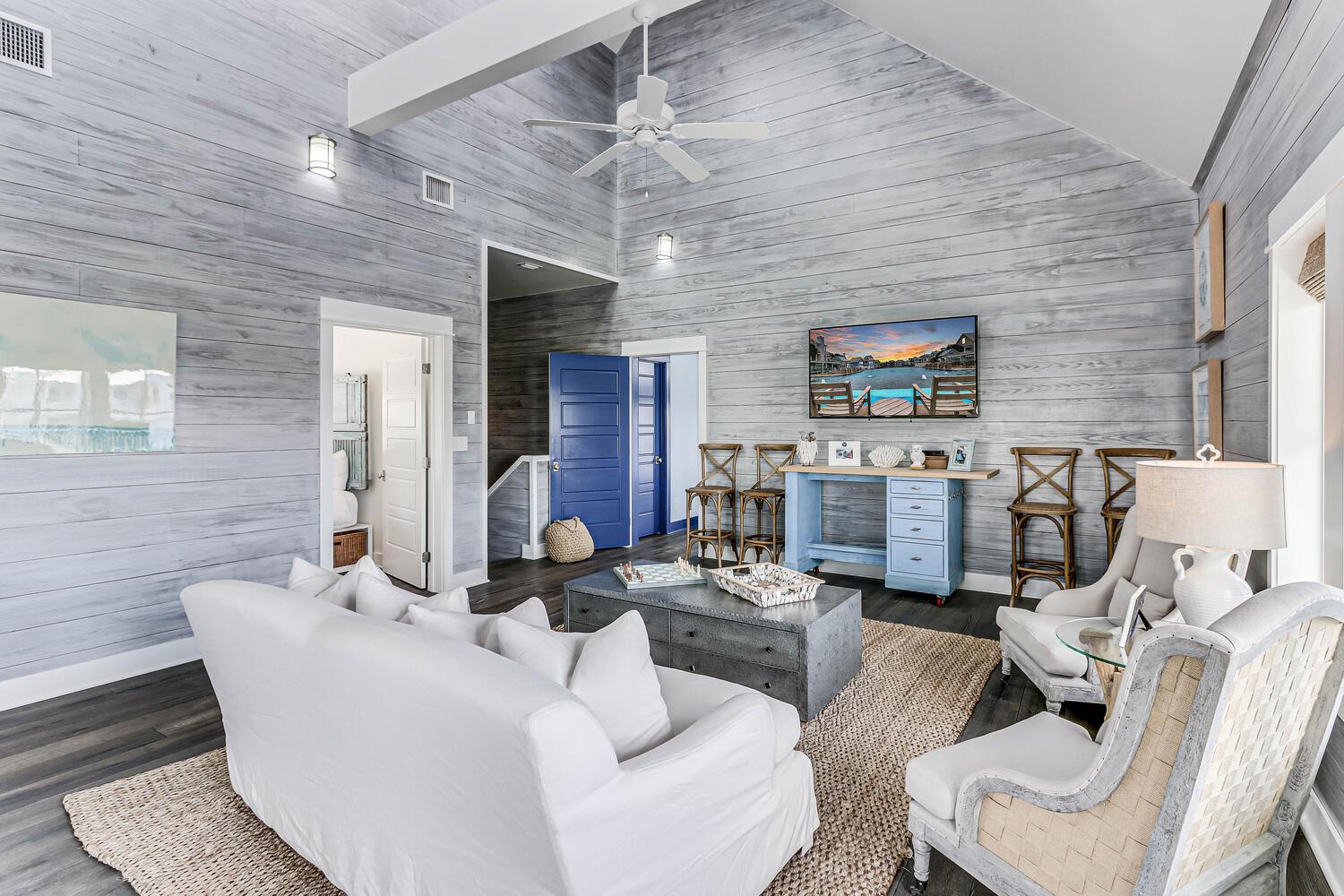 Living Area, 2nd Floor