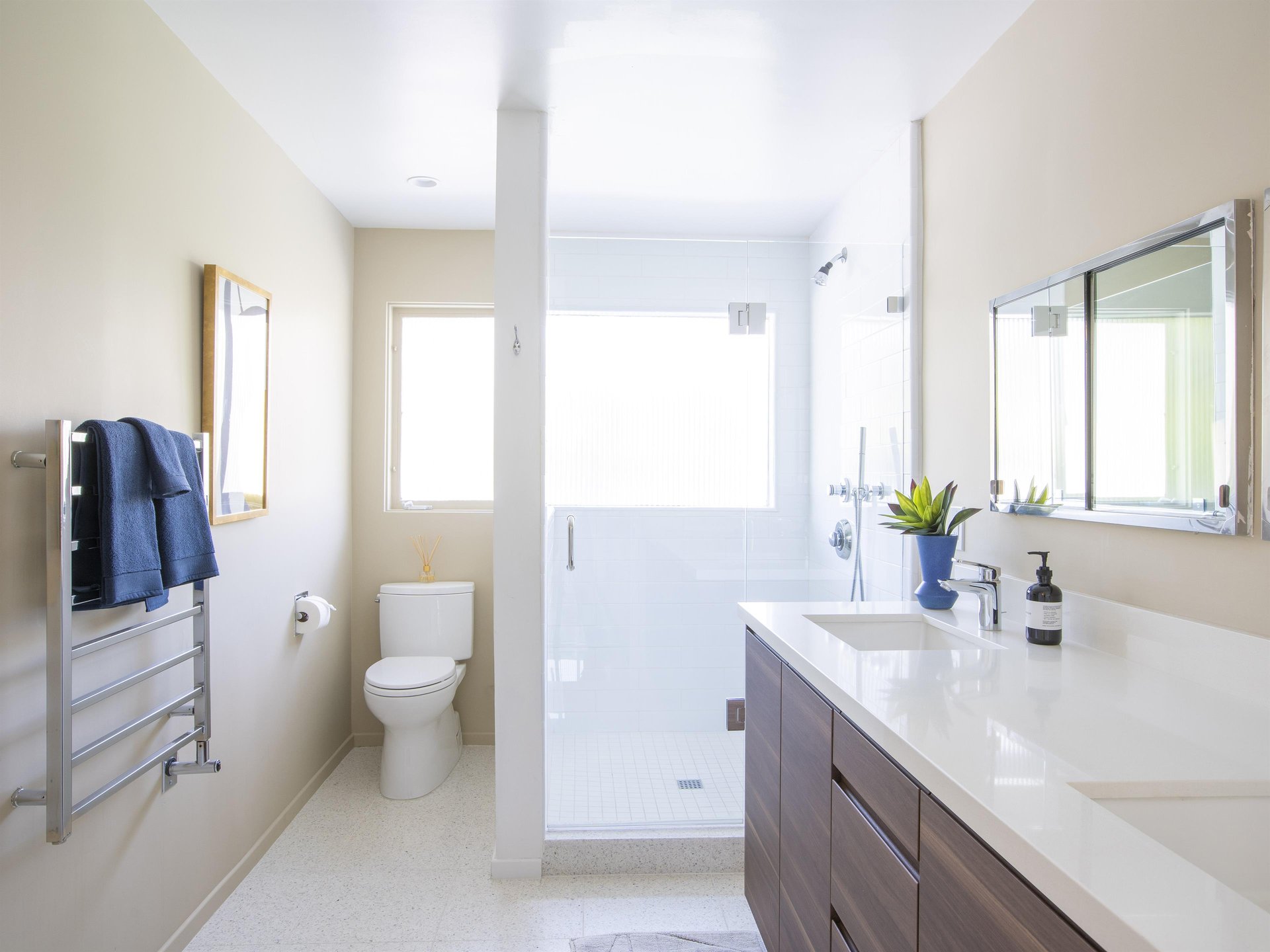 Walk in shower in ensuite bath