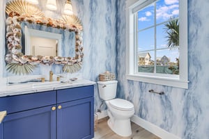 Powder Room, 1st Floor