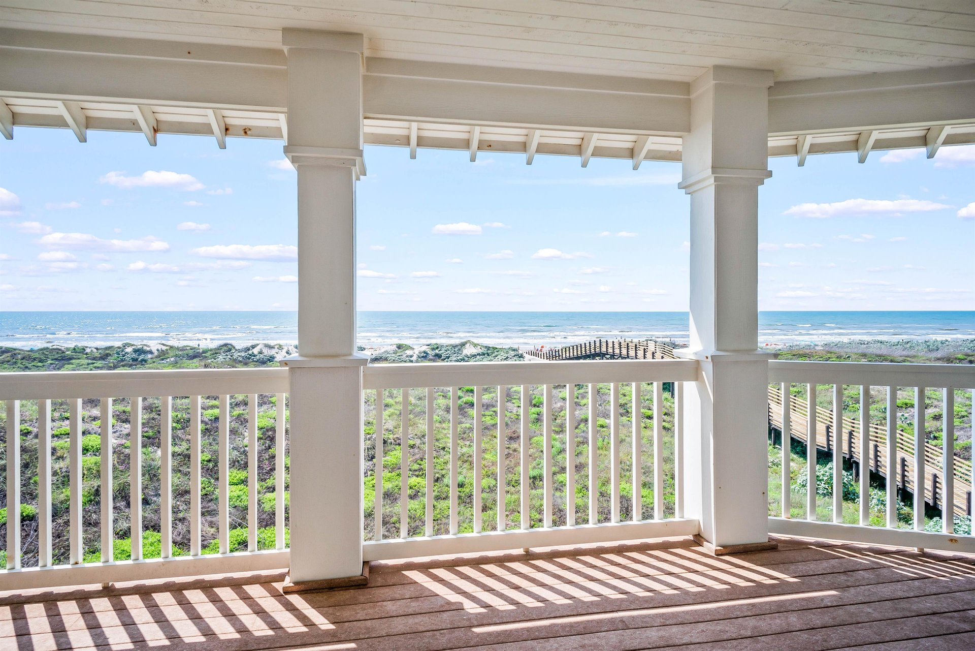 Wrap Around Porch, 3rd Floor