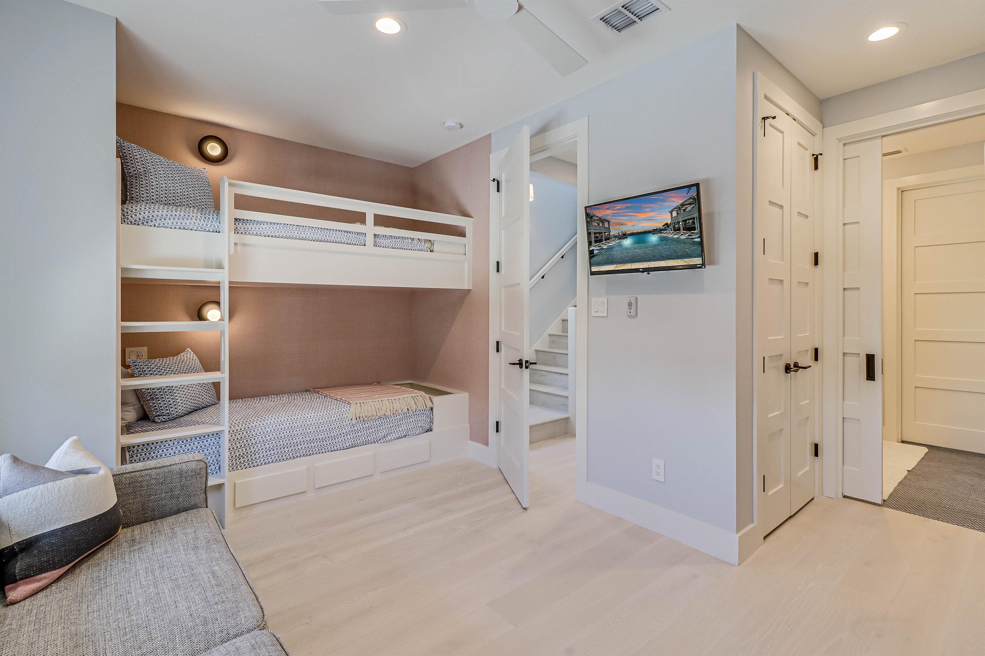 Bunk Room with Lounger  Shared Bathroom, 2nd Floor