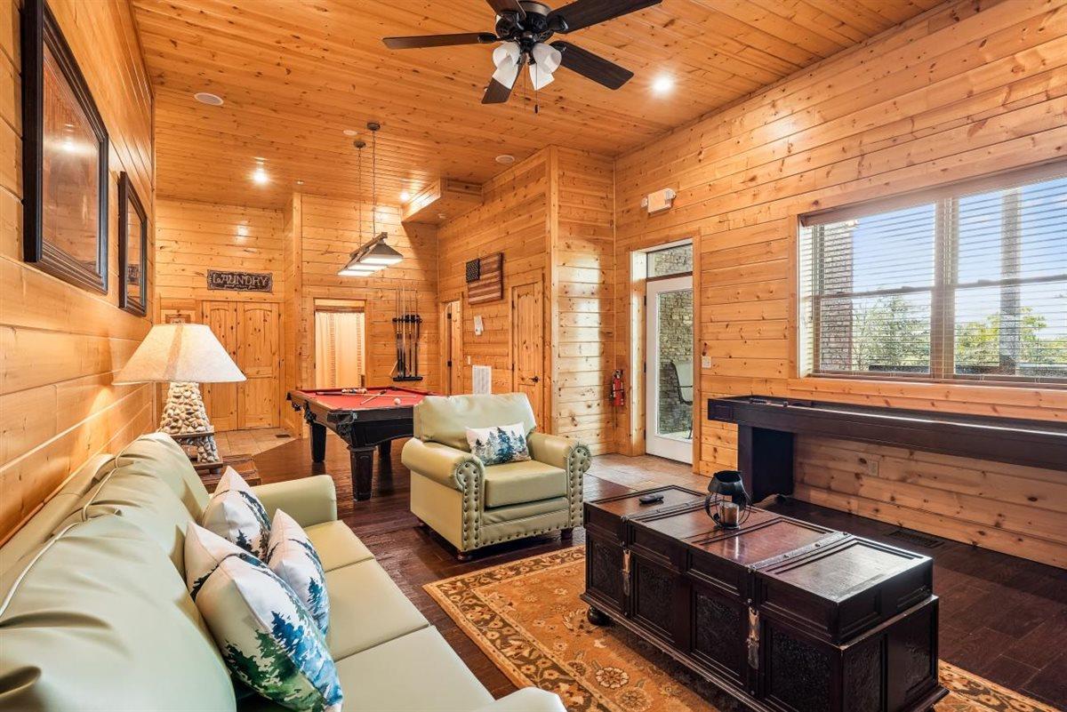 102Recreation Room