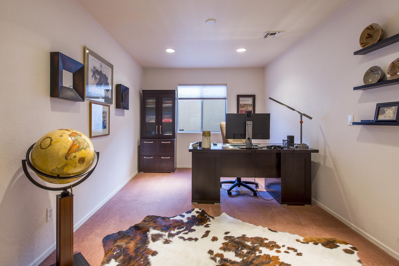 Office space, perfect for those working on the go