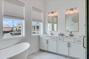 Primary King Bathroom, 2nd Floor