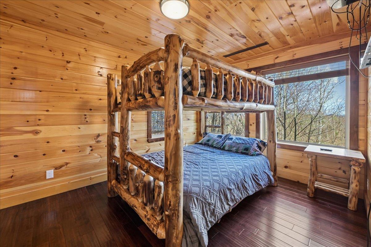 42Bedroom