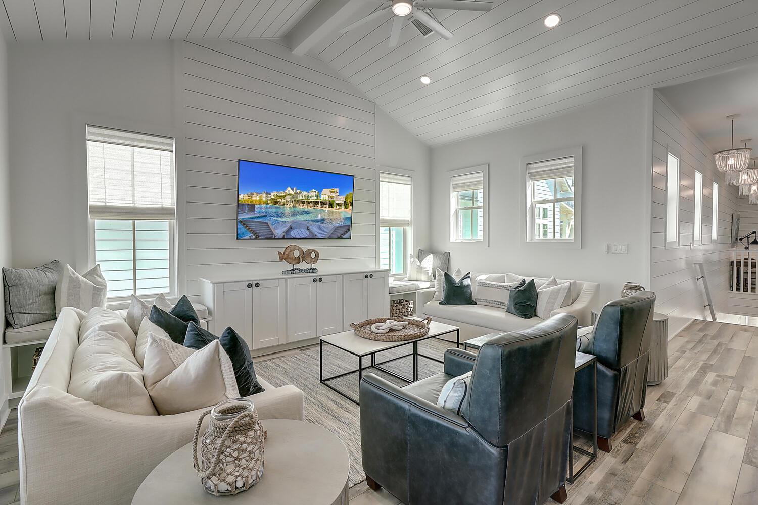 2nd Floor Living Area