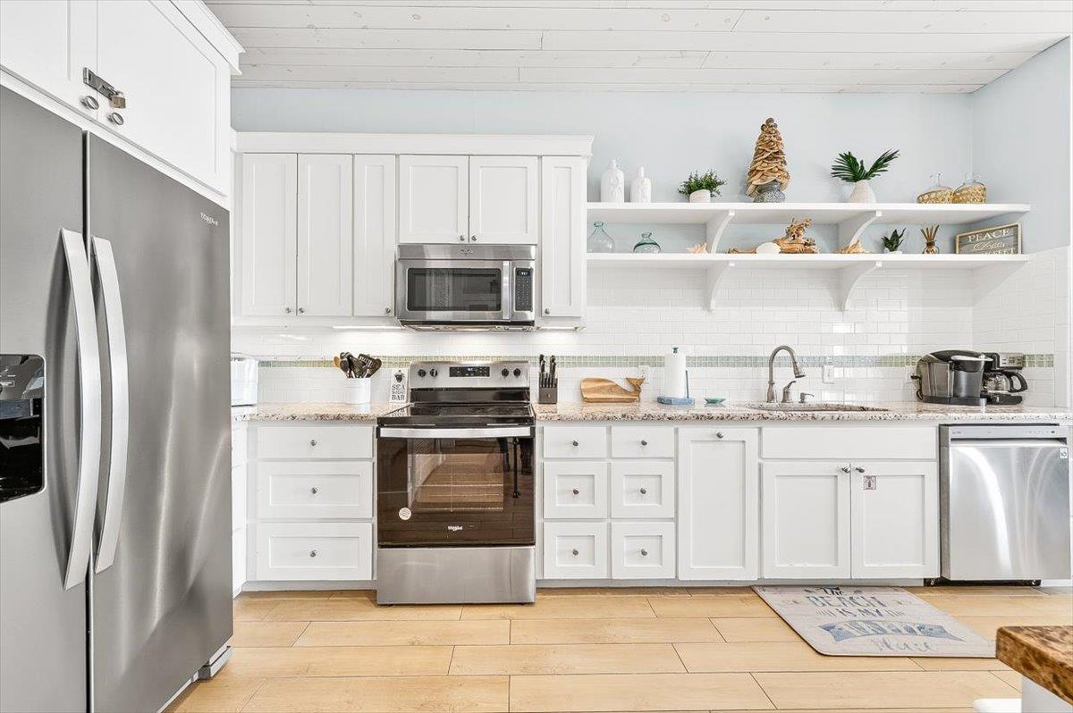 Kitchen, 1st Floor