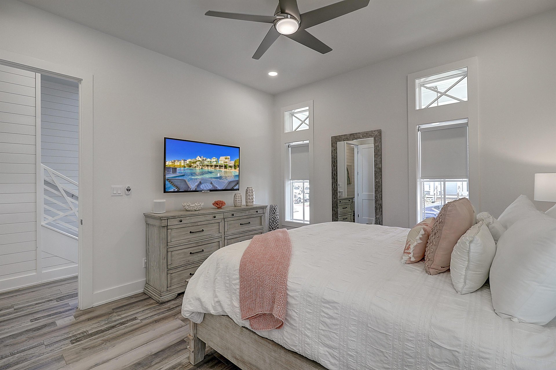 Primary King Bedroom, 1st Floor