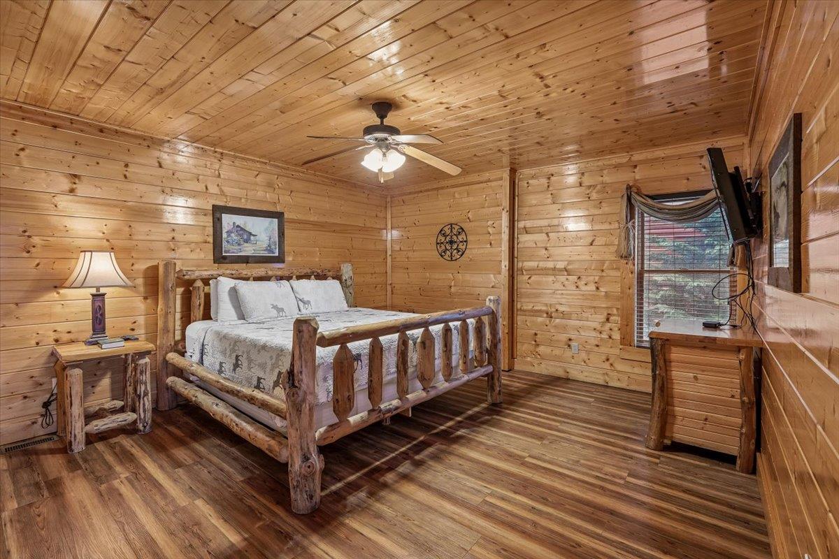 34Bedroom