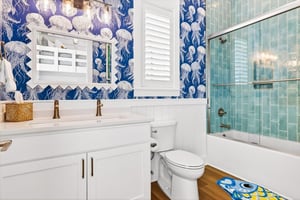 Bunk Bathroom, 1st Floor