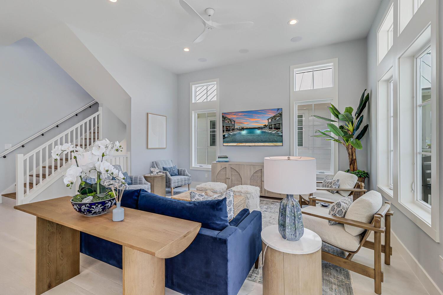 Main Living Area, 2nd Floor