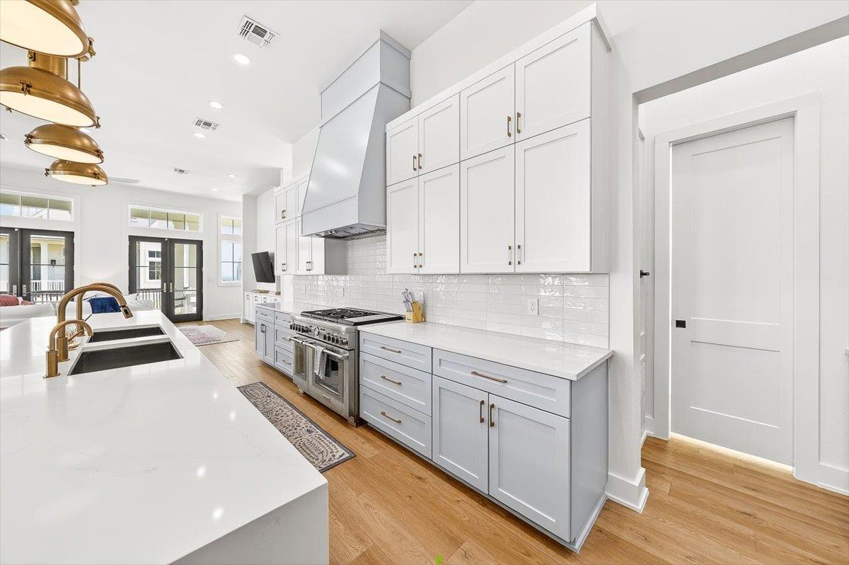 Large Kitchen, 2nd Floor