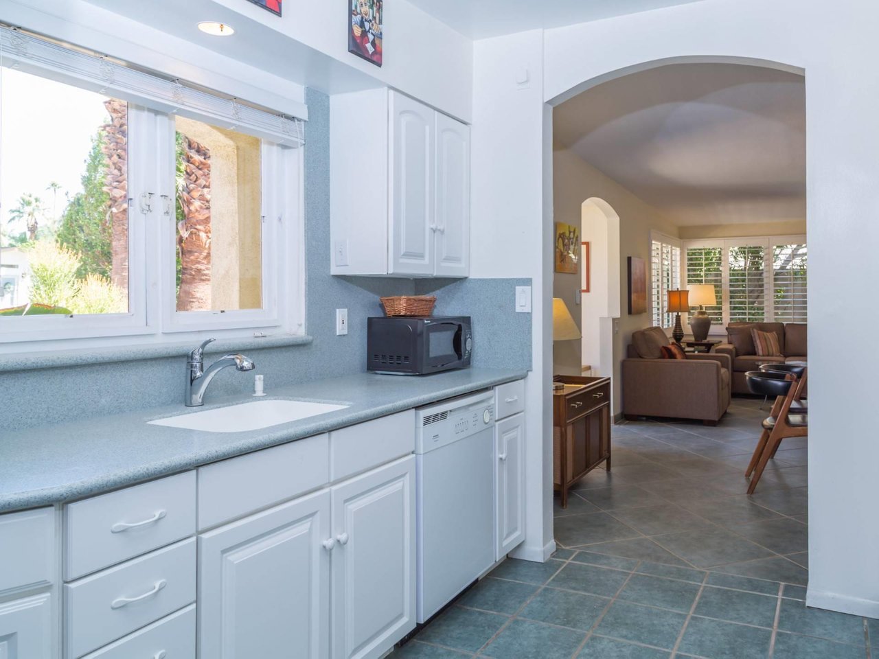 Enjoy cooking together around the beautiful chefs kitchen