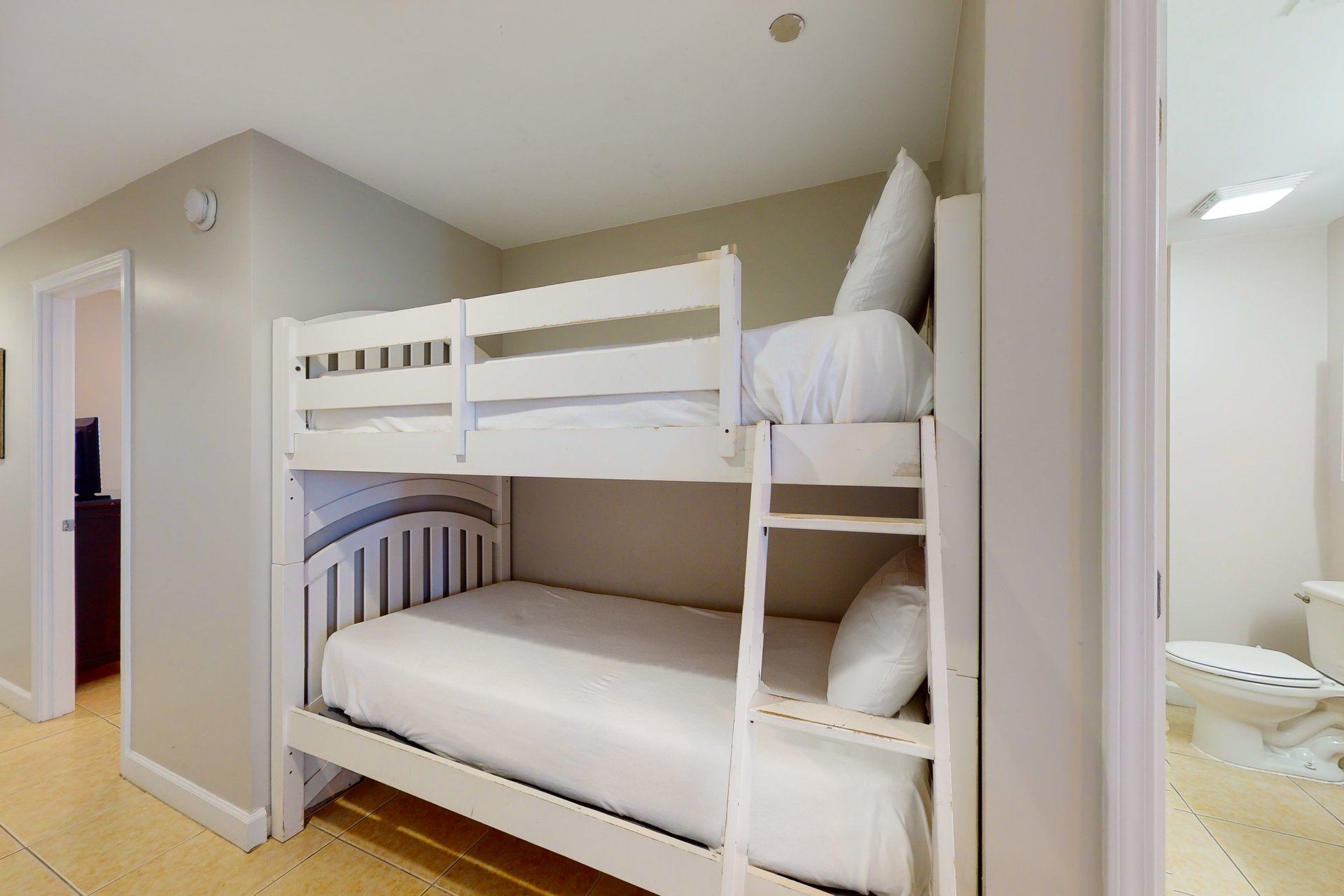 Splash Resort 604W 11