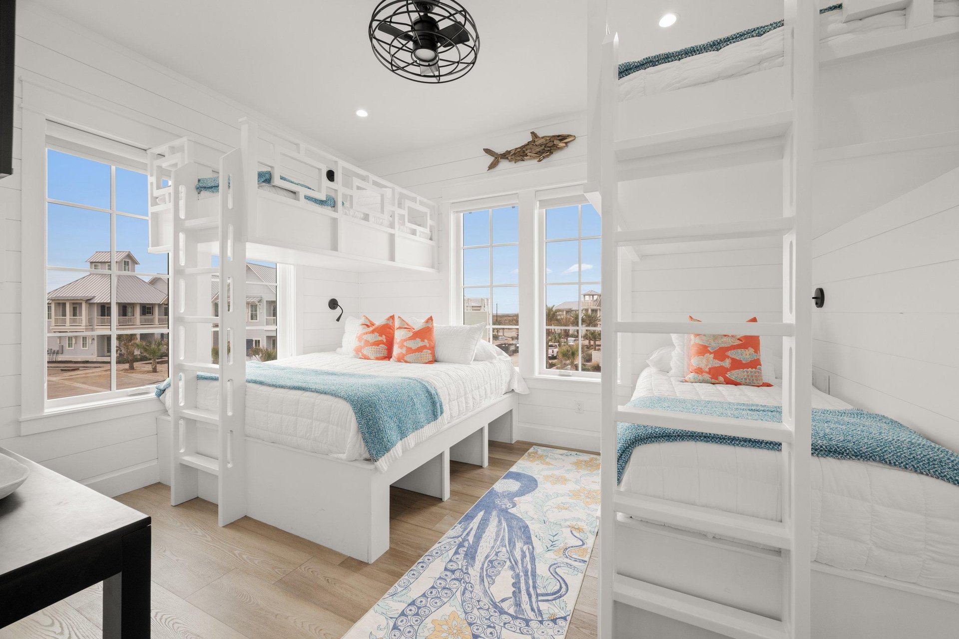 2nd Floor, Bunk Bedroom