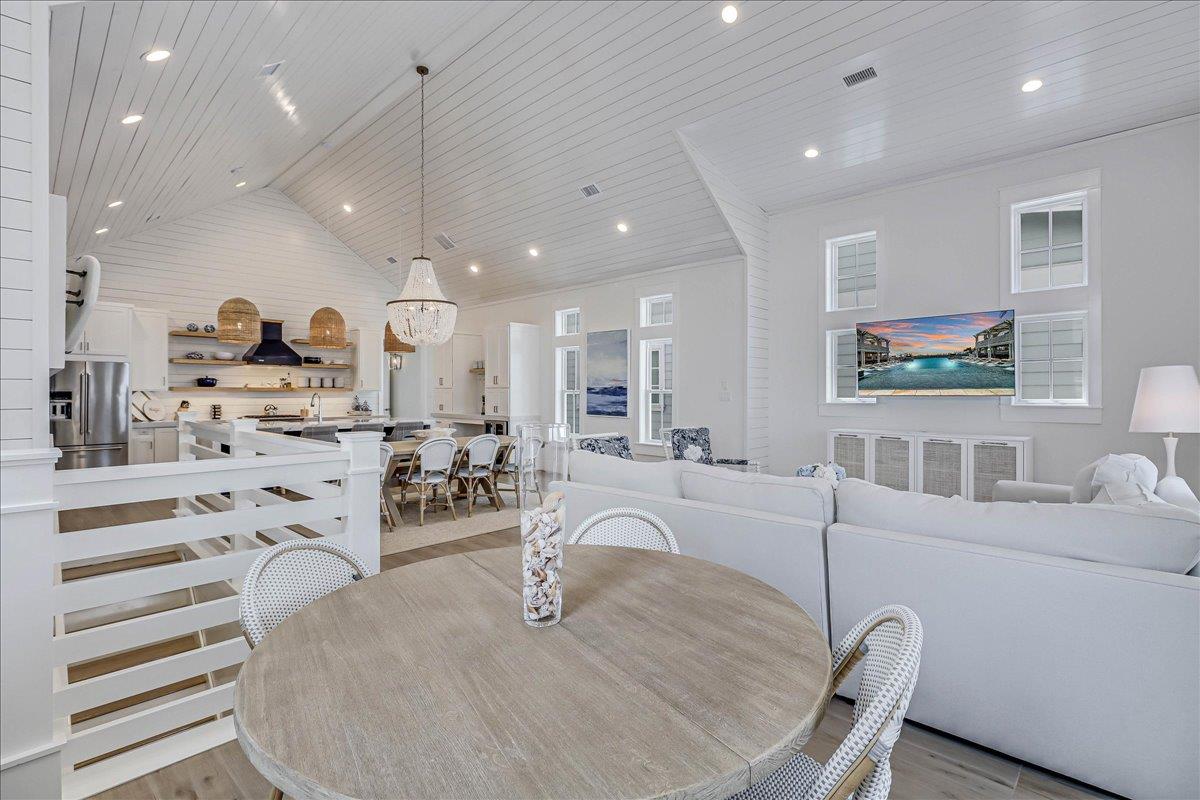 2nd Floor, Additional Dining
