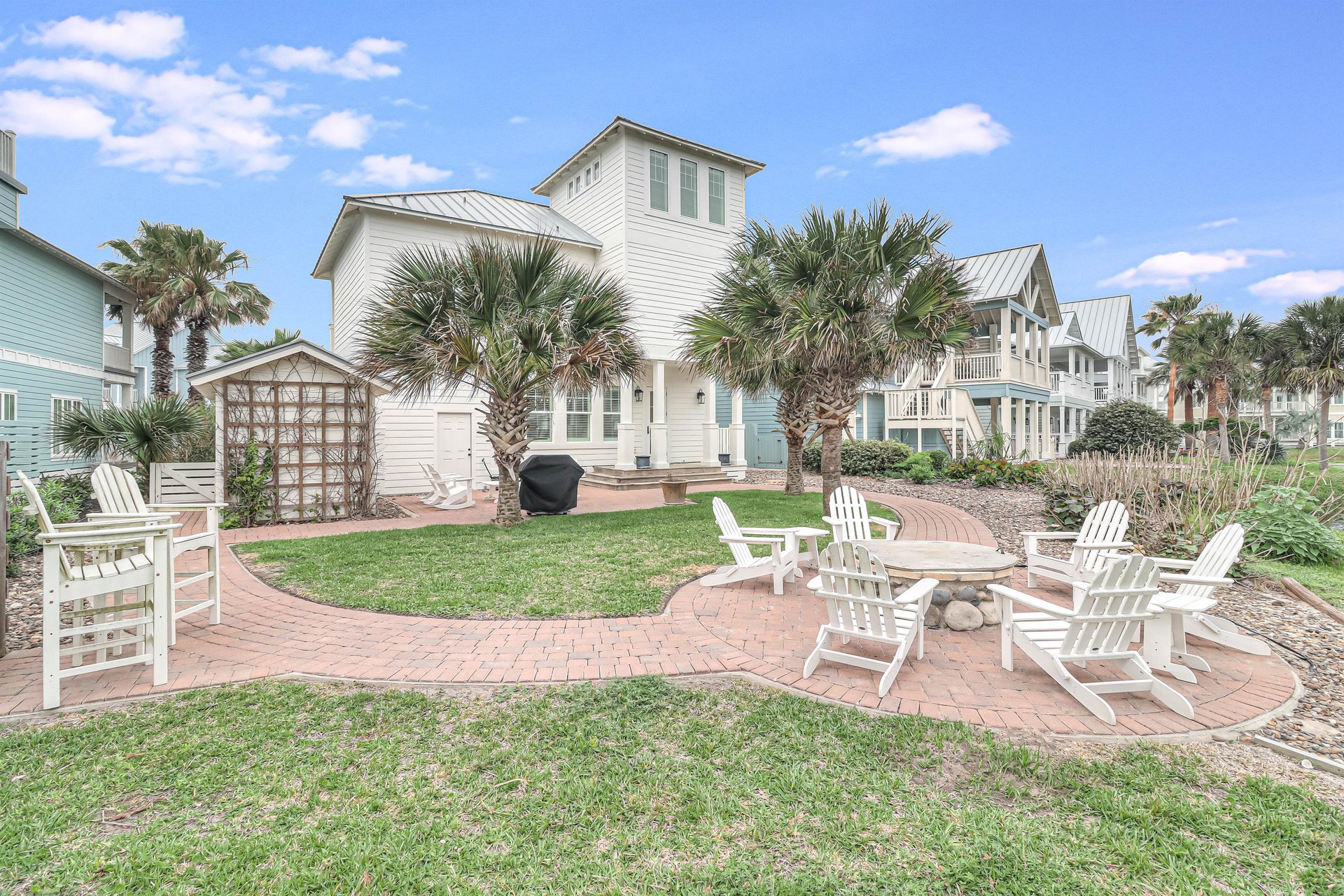 Largest Backyard in Cinnamon Shore