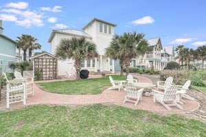 Largest Backyard in Cinnamon Shore