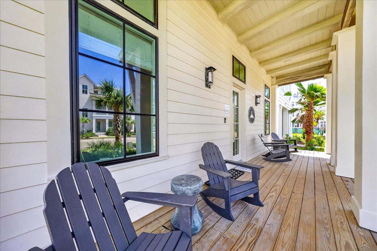 1st Floor, Front Porch