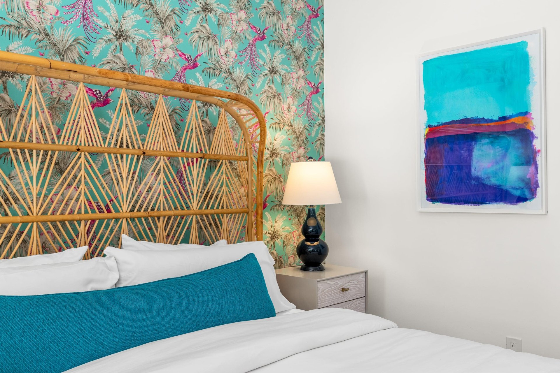 Guest bedroom