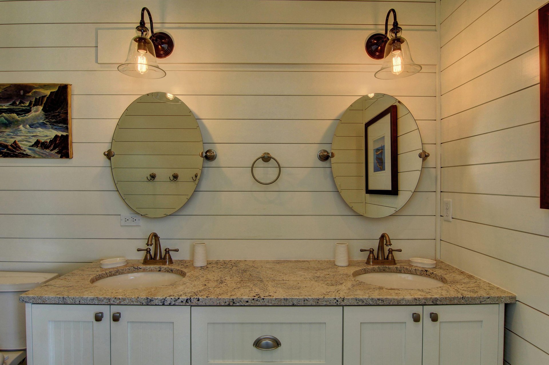 Primary Bathroom, 2nd Floor