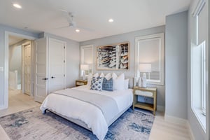 Primary King Suite with Lake View, 2nd Floor