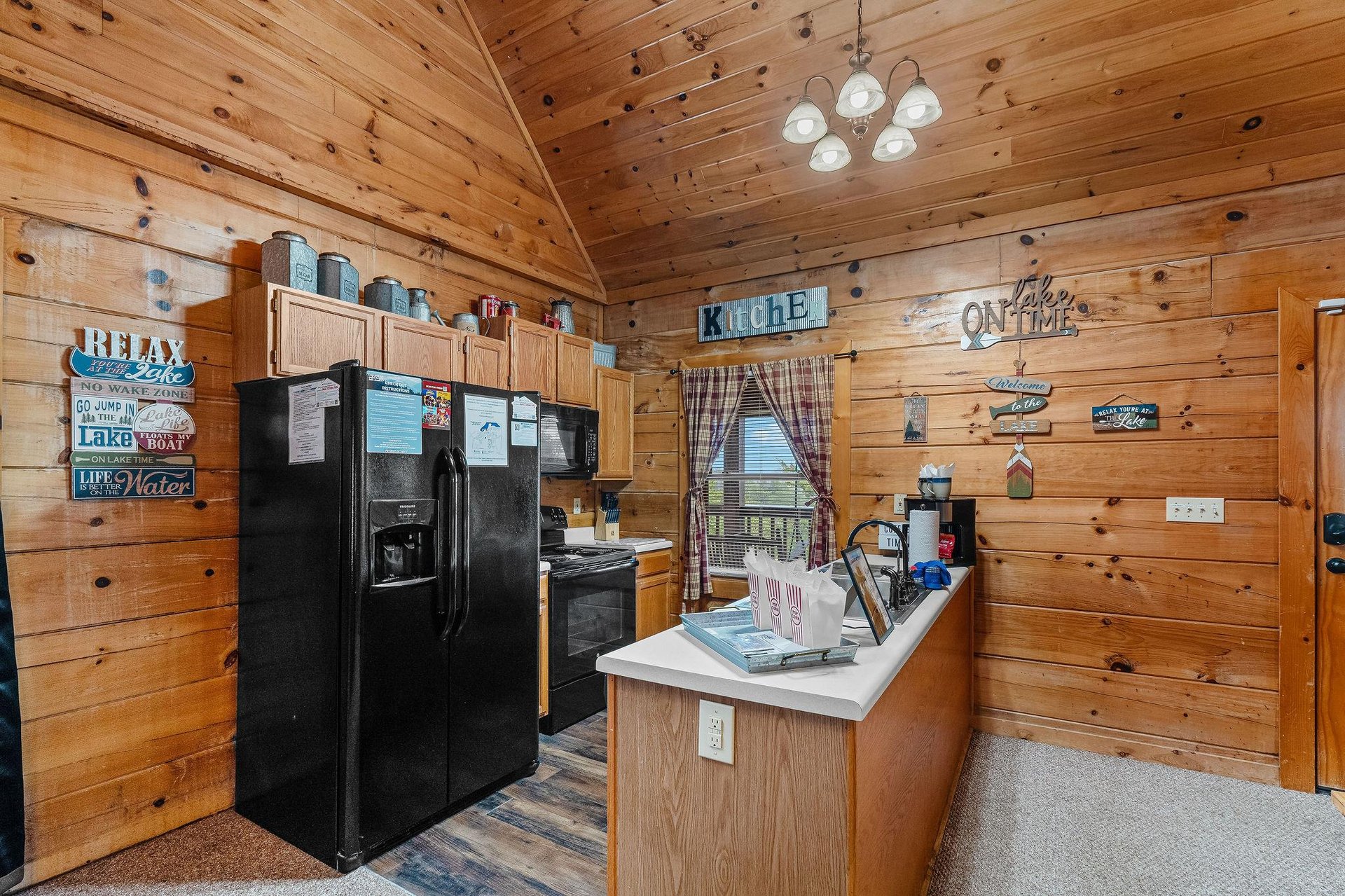 devinelakelodge4